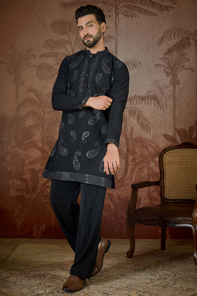 Mens Black Silk Blend Solid Embroidered Kurta MKU2382