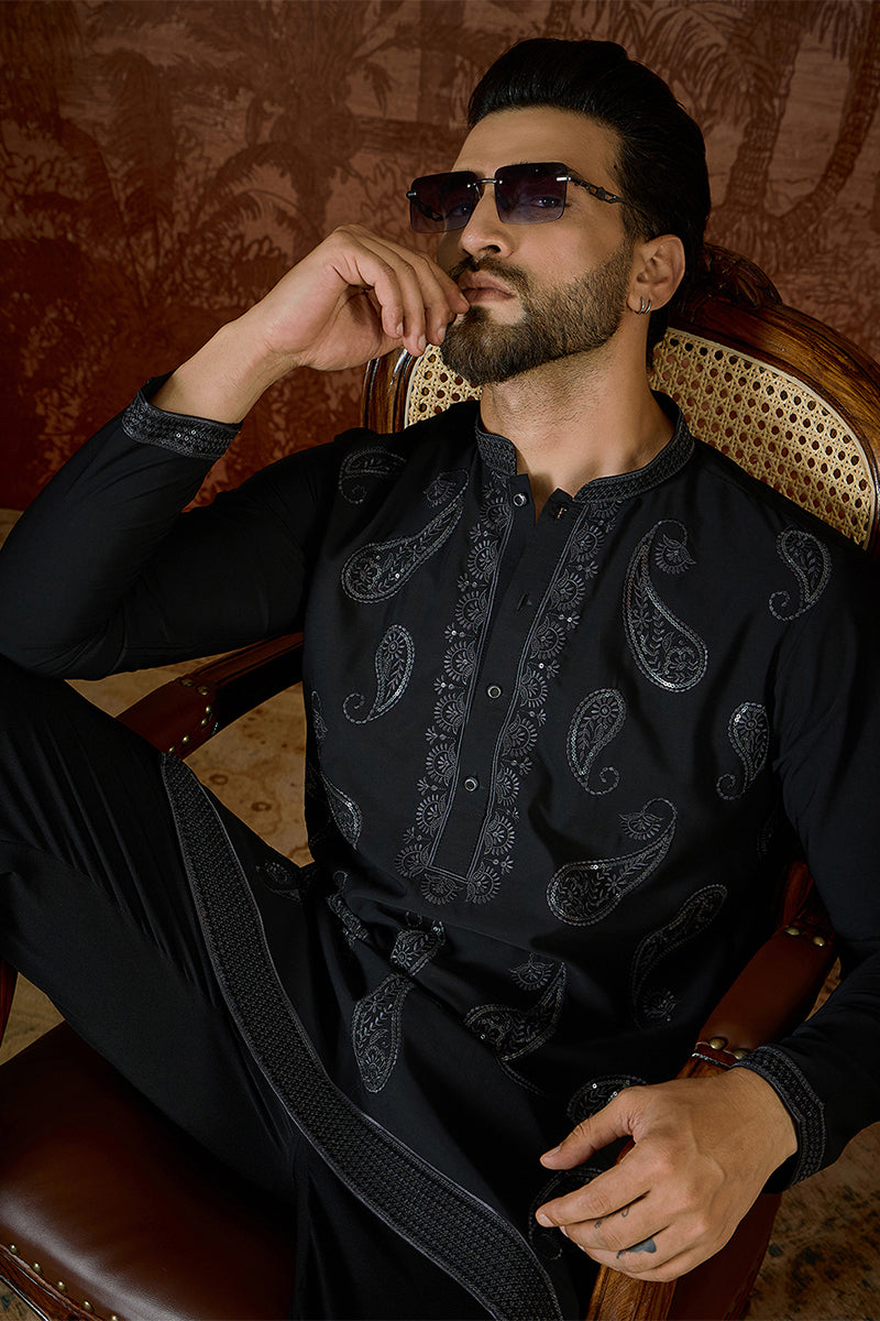 Mens Black Silk Blend Solid Embroidered Kurta