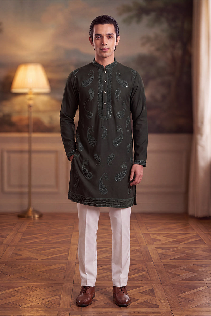 Mens Green Silk Blend Solid Embroidered Kurta