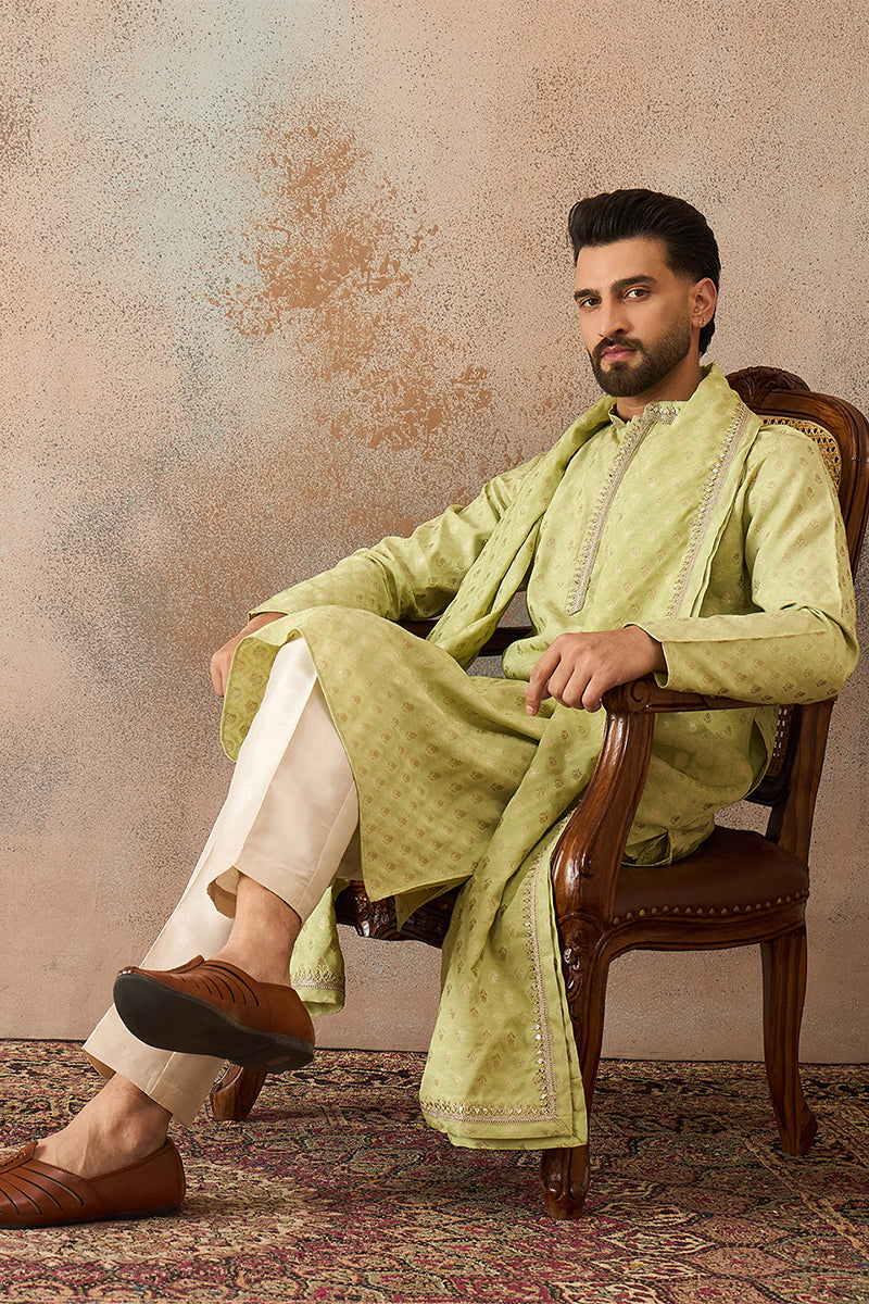 Men Green Jacquard Woven Design Floral Straight Kurta with Dupatta