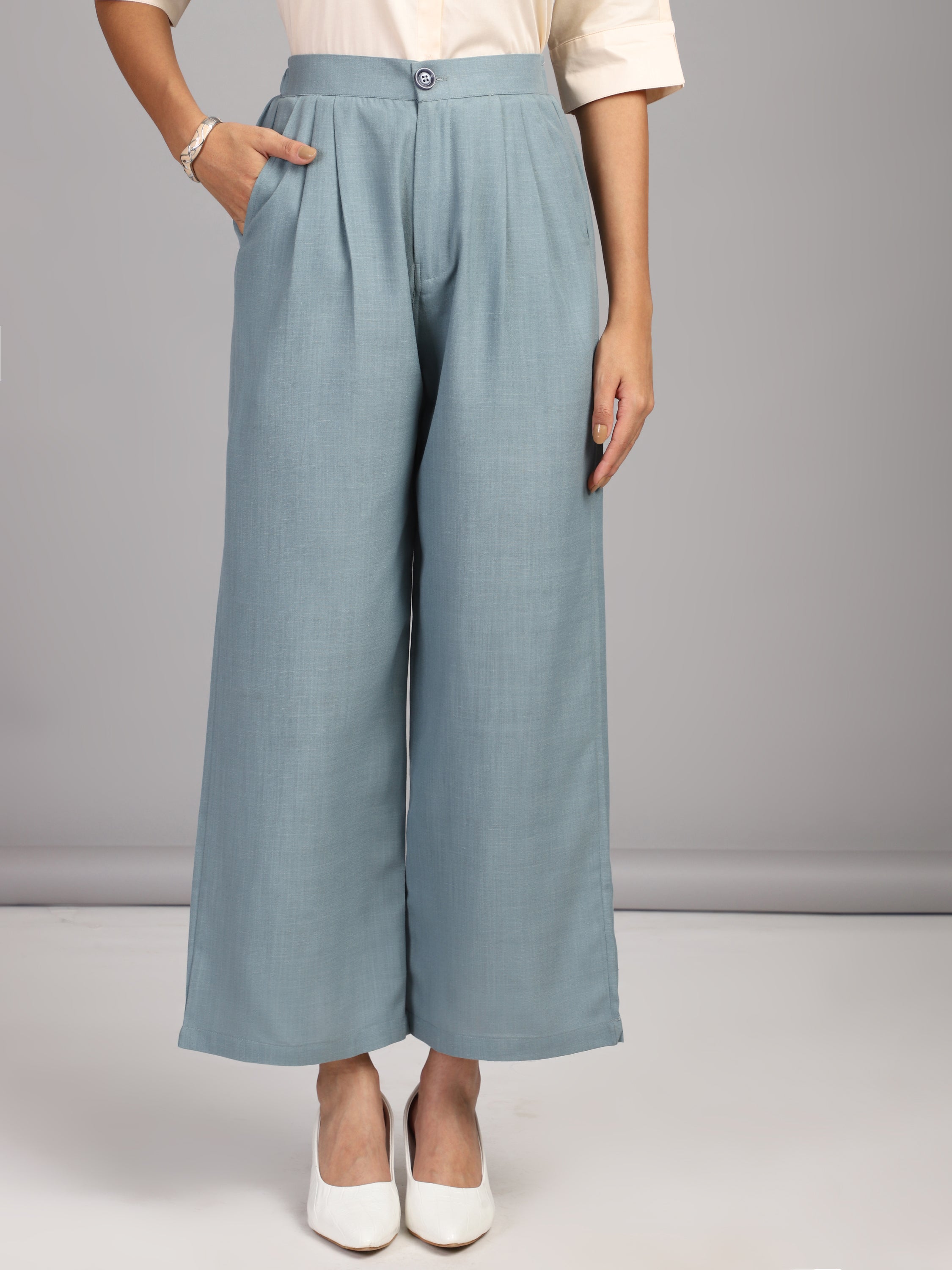 relaxed straight fit high rise pleated trousers