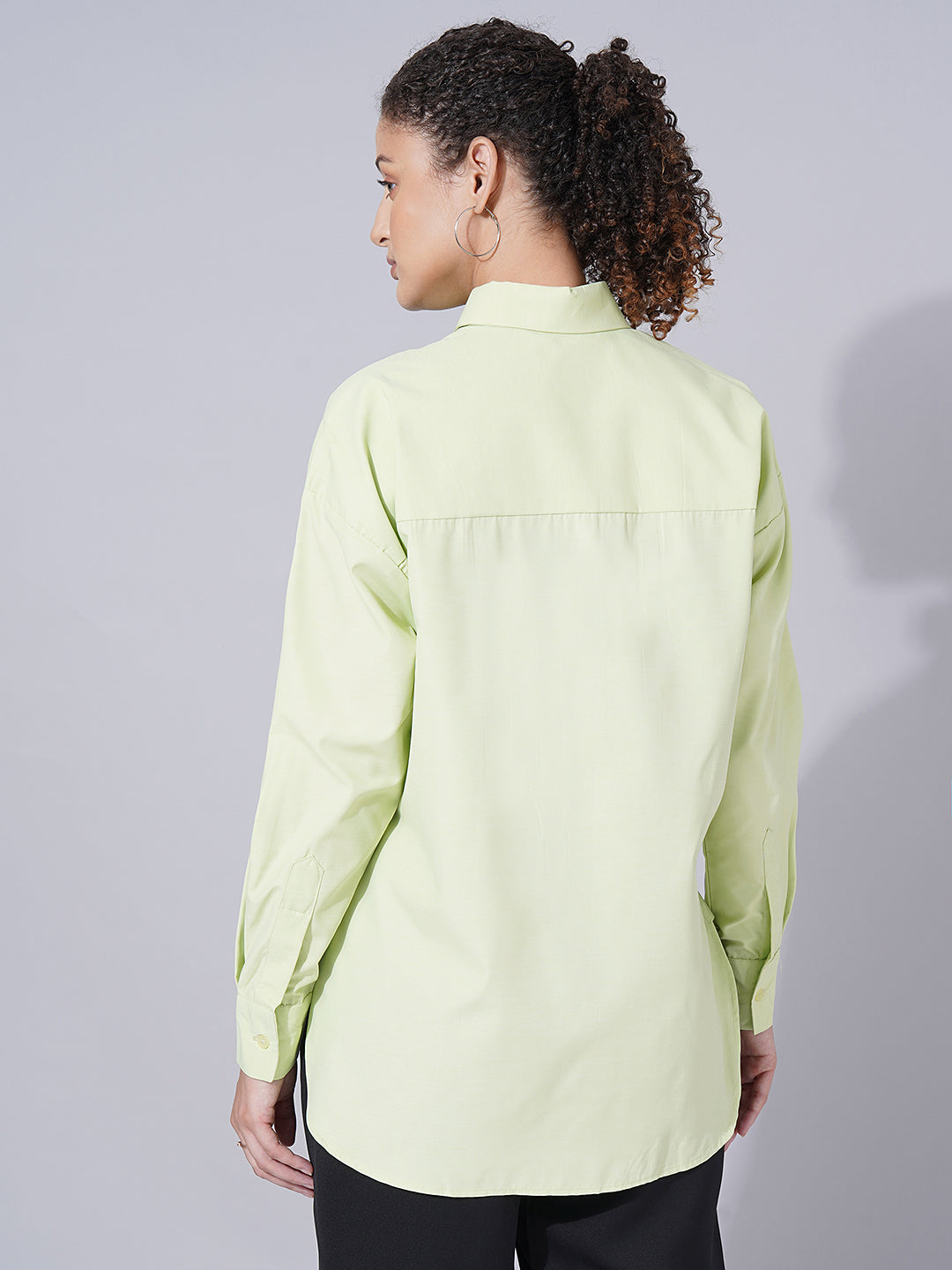 spread collar long sleeves shirt