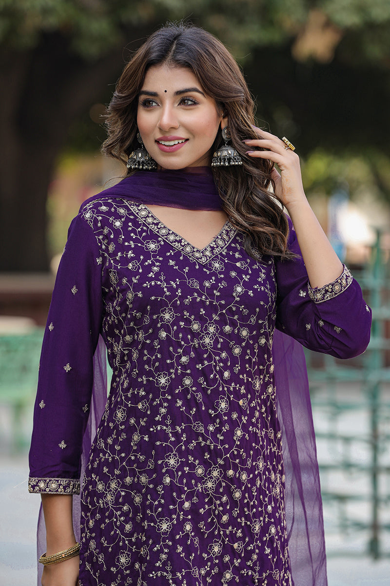 women silk blend embroidered kurta trousers with dupatta pkskd1848