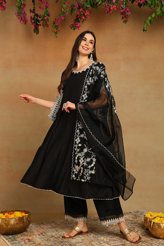 black silk blend solid embroidered flared suit set pkskd2119