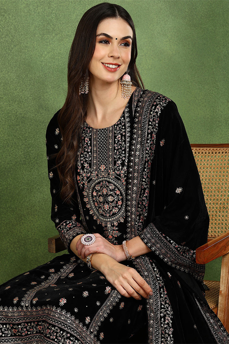 black-velvet-ethnic-motifs-printed-straight-suit-set-pkskd2768