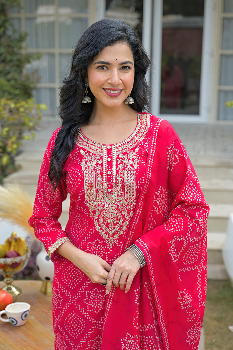 red silk blend bandhani embroidered straight kurta trousers with dupatta pkskd3105