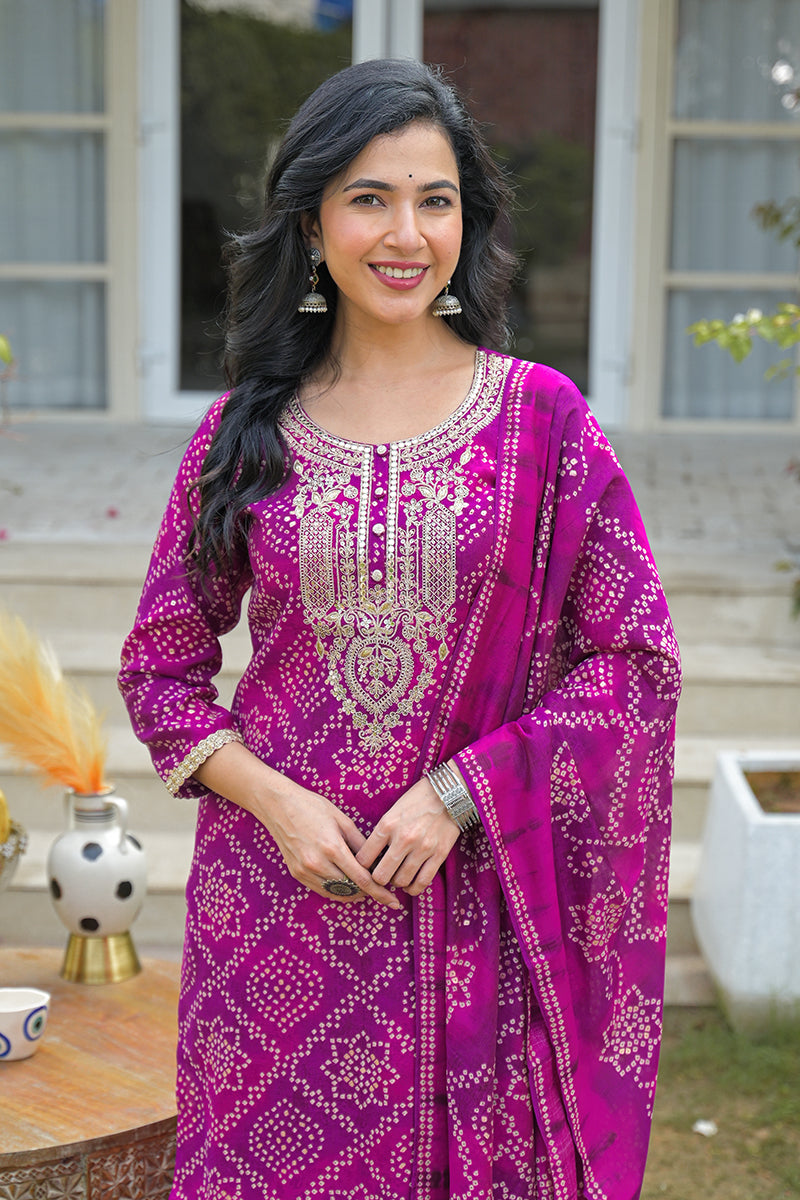 purple silk blend bandhani embroidered straight kurta trousers with dupatta pkskd3108