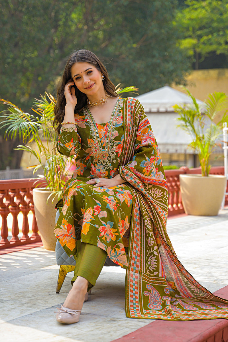 green-viscose-floral-printed-straight-kurta-trousers-with-dupatta-pkskd3154