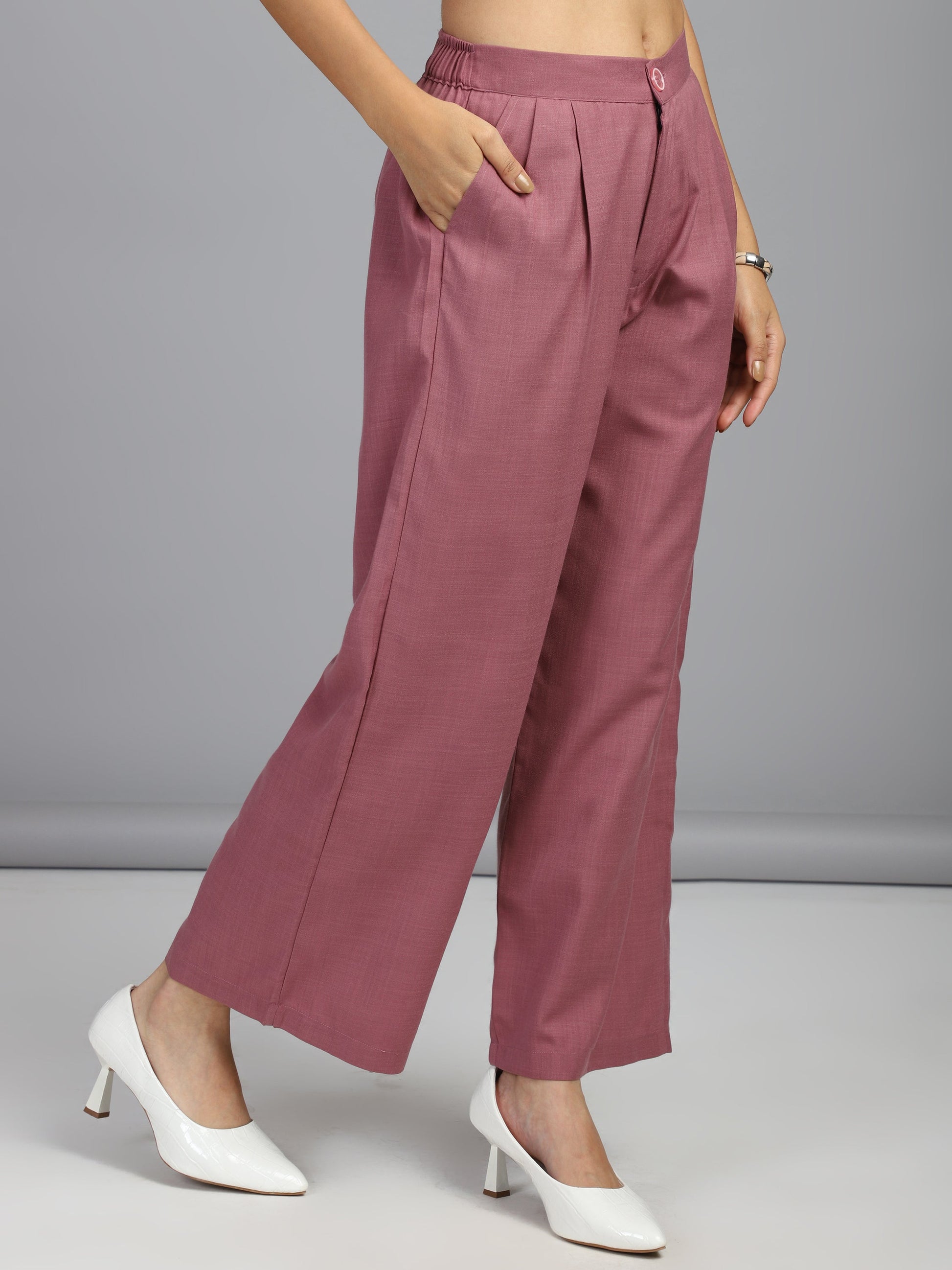 relaxed straight fit high rise pleated trousers