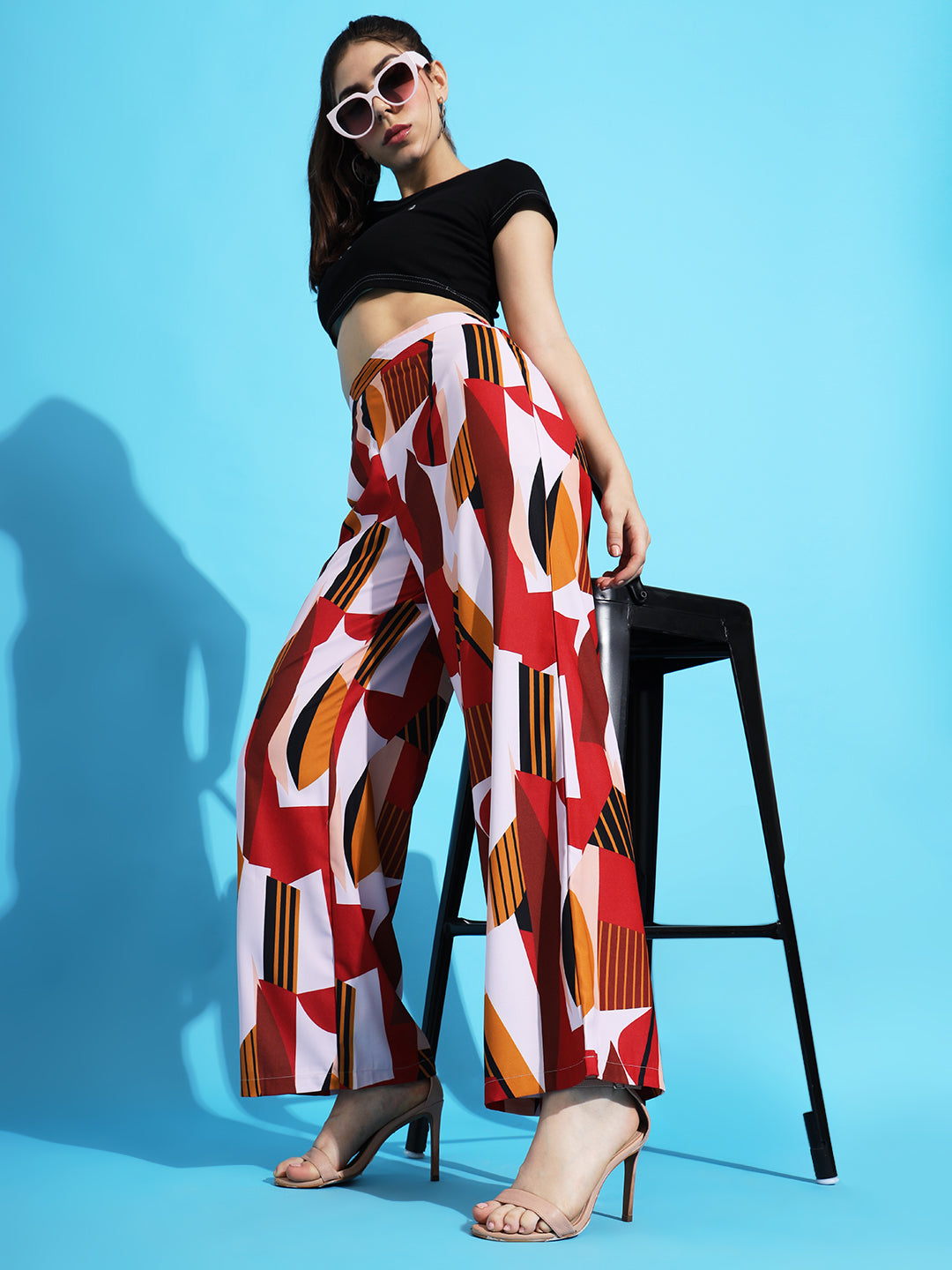 solid high rise geometric printed trousers