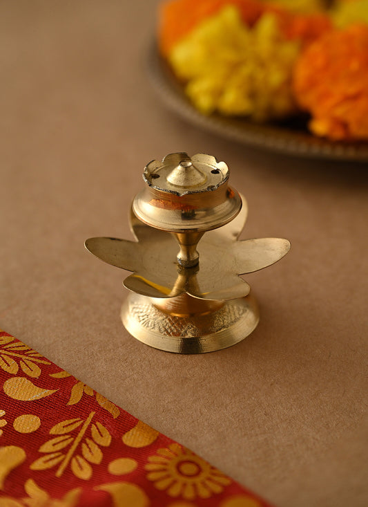 Brass Agarbatti Stand Agardan Flower 5Cm 1 Piece