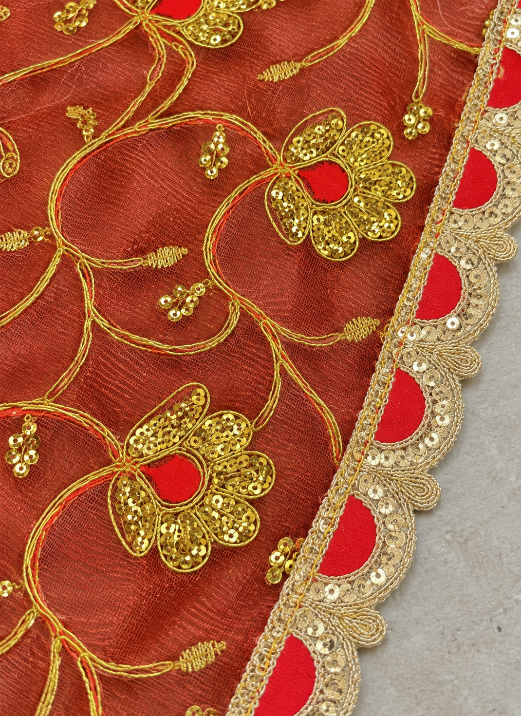 Chunri Scalloped Orange Green 13x20 Inches