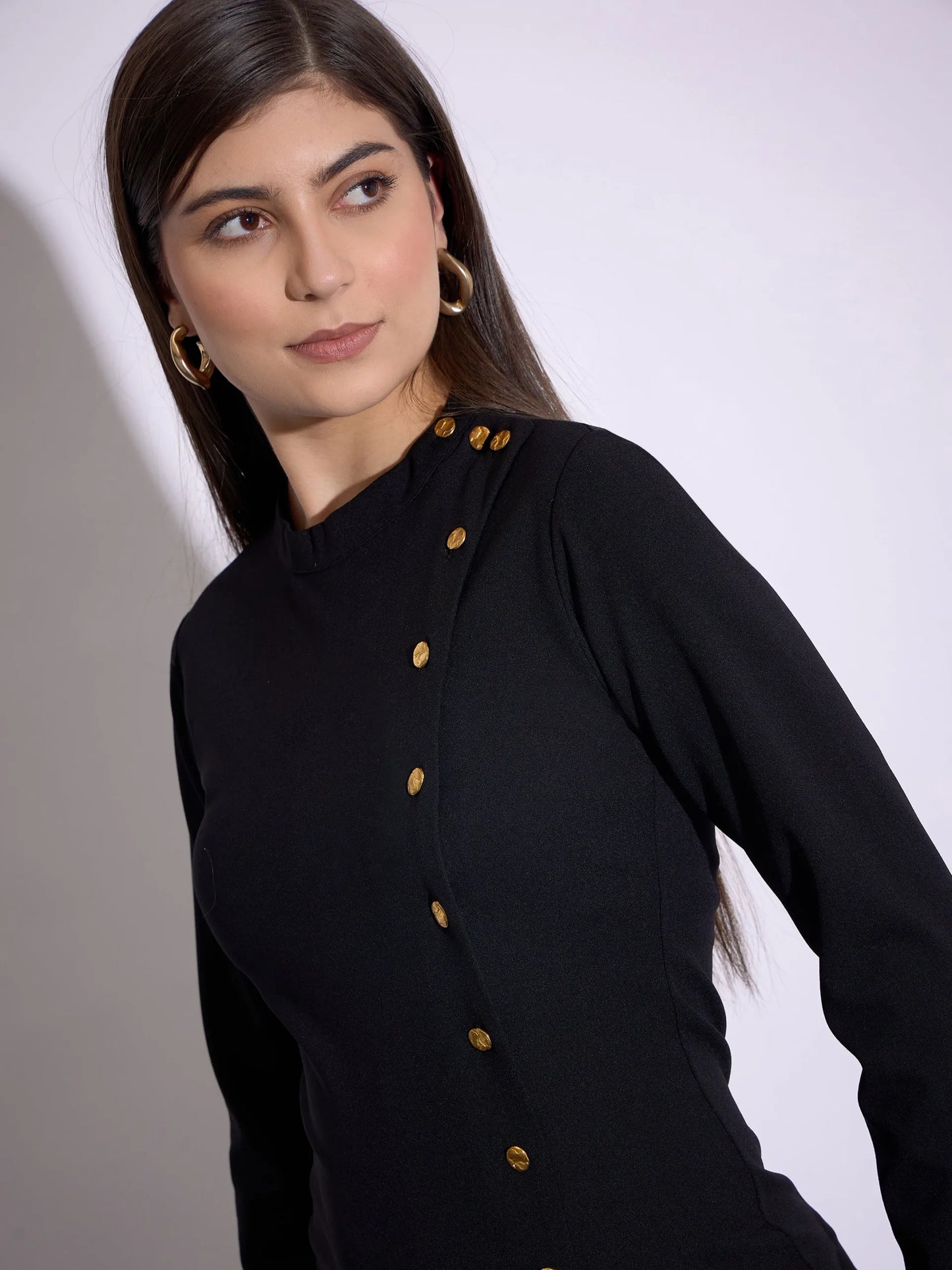 فستان نسائي ضيق متوسط ​​الطول بأزرار أمامية من SASSAFRAS worklyf