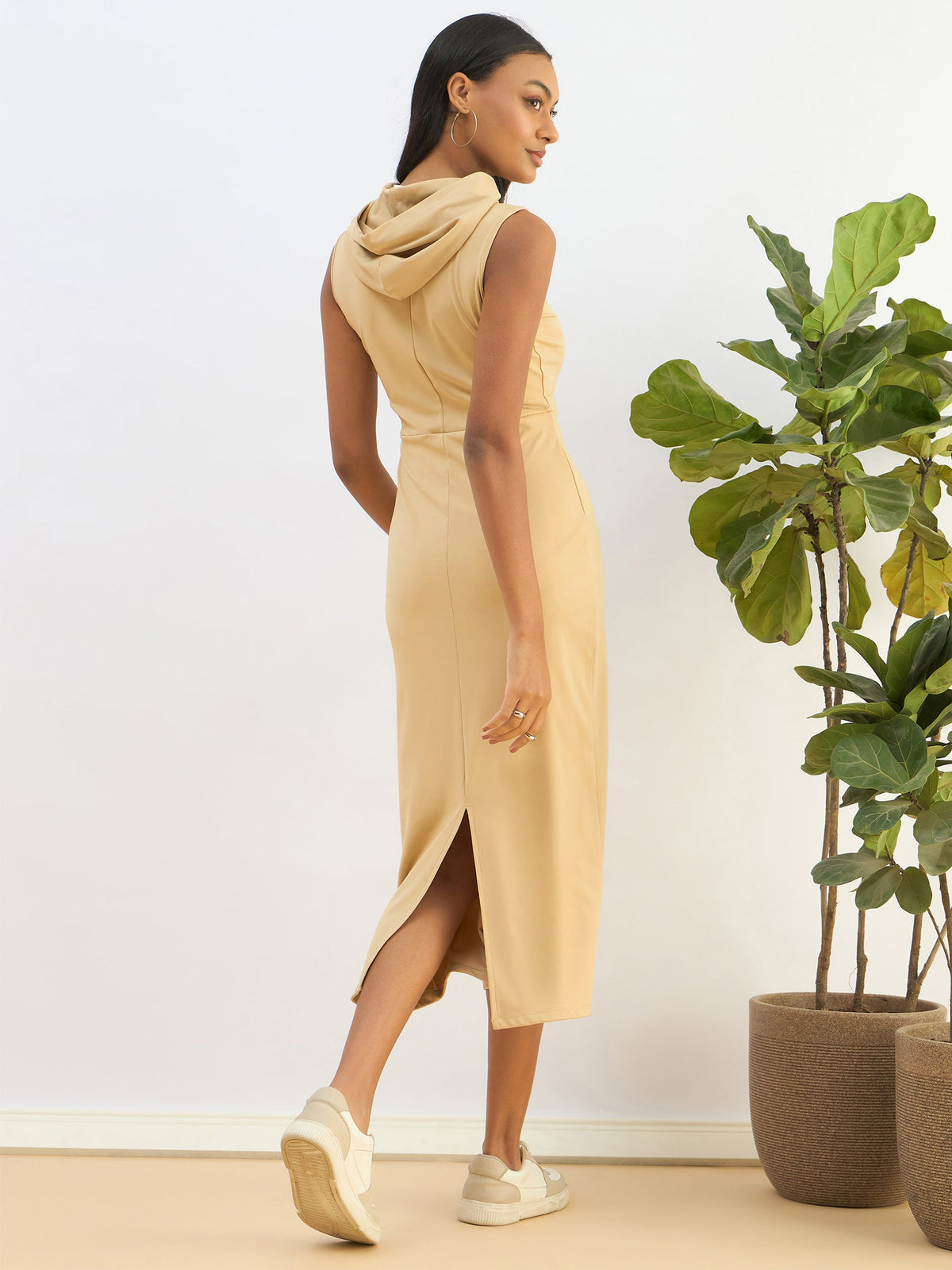 Women Beige Knitted Hooded Sleveeless Bodycon Midi Dress