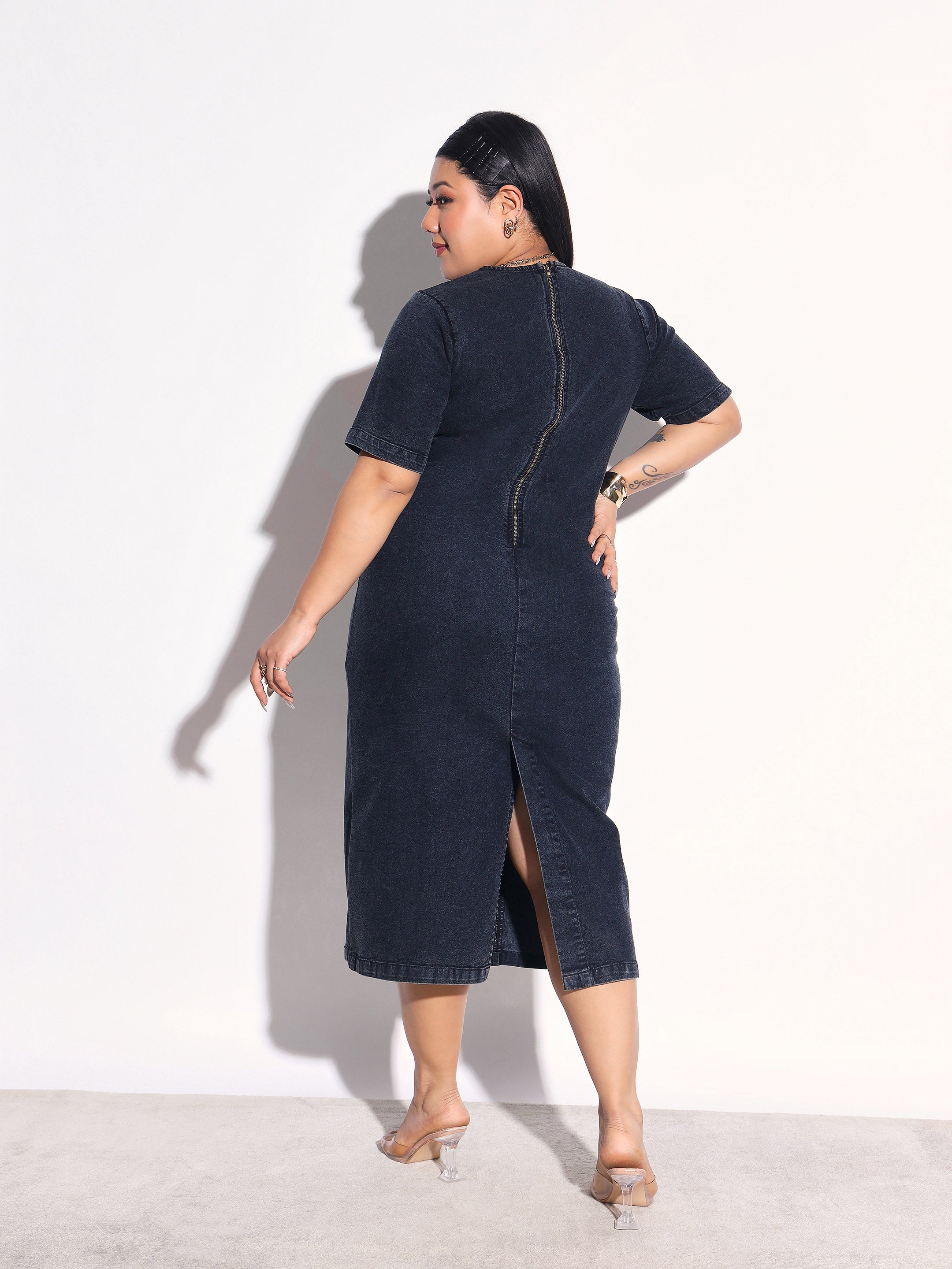 Black Denim Wash Short Sleeves Bodycon Dress SASSAFRAS Curve