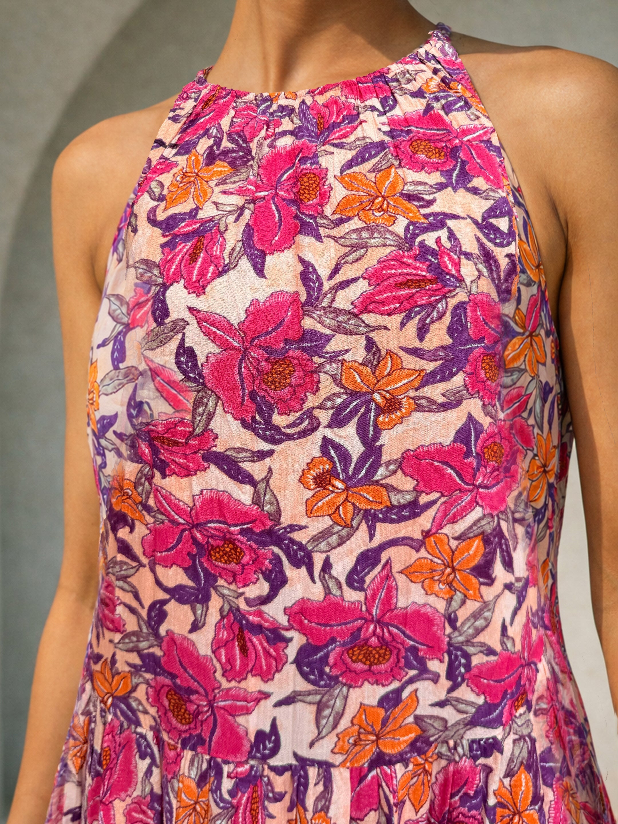 Women Pink Floral Crinkle Halter Neck Flared Hem Maxi Dress