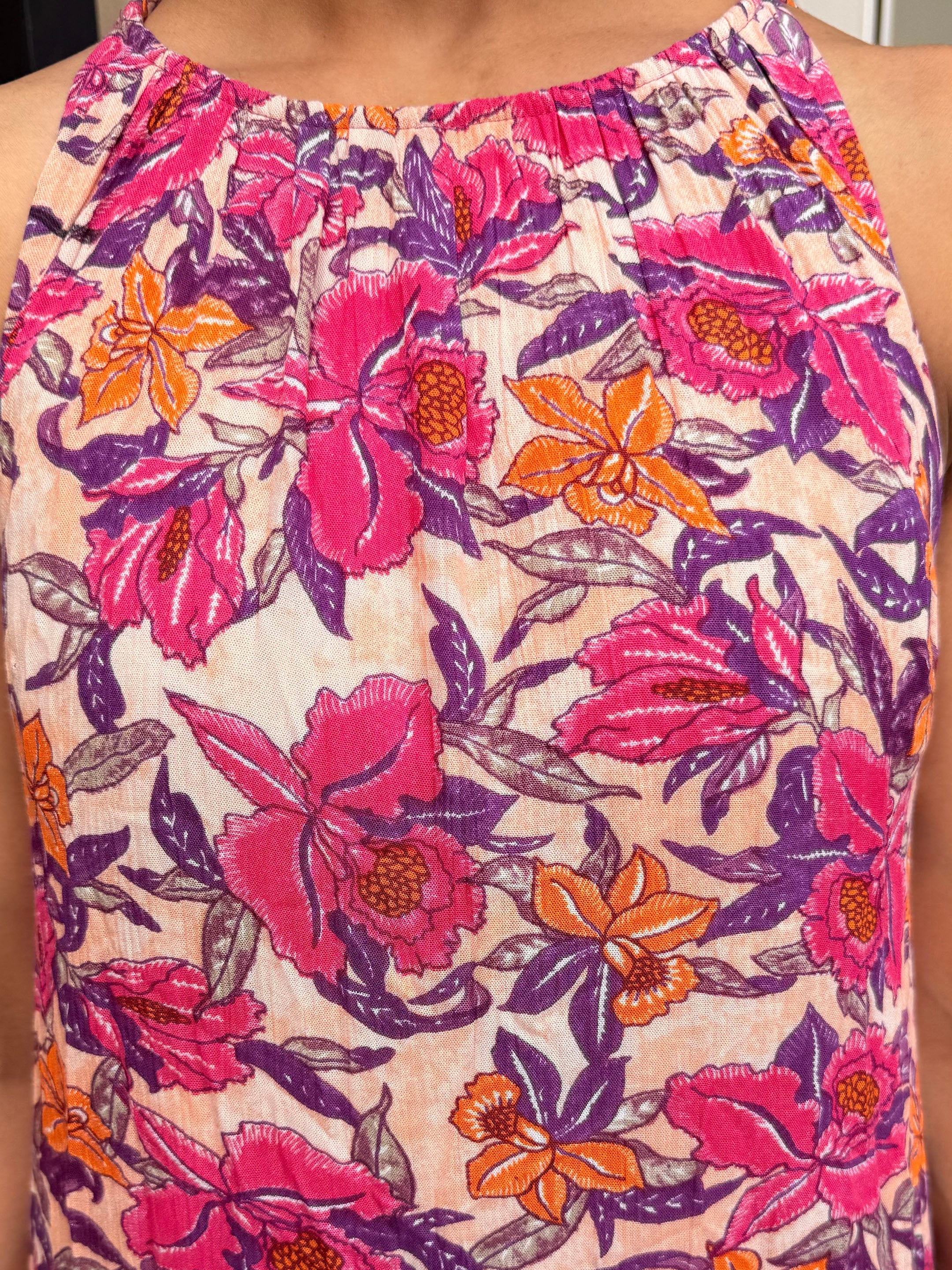 Women Pink Floral Crinkle Halter Neck Flared Hem Maxi Dress