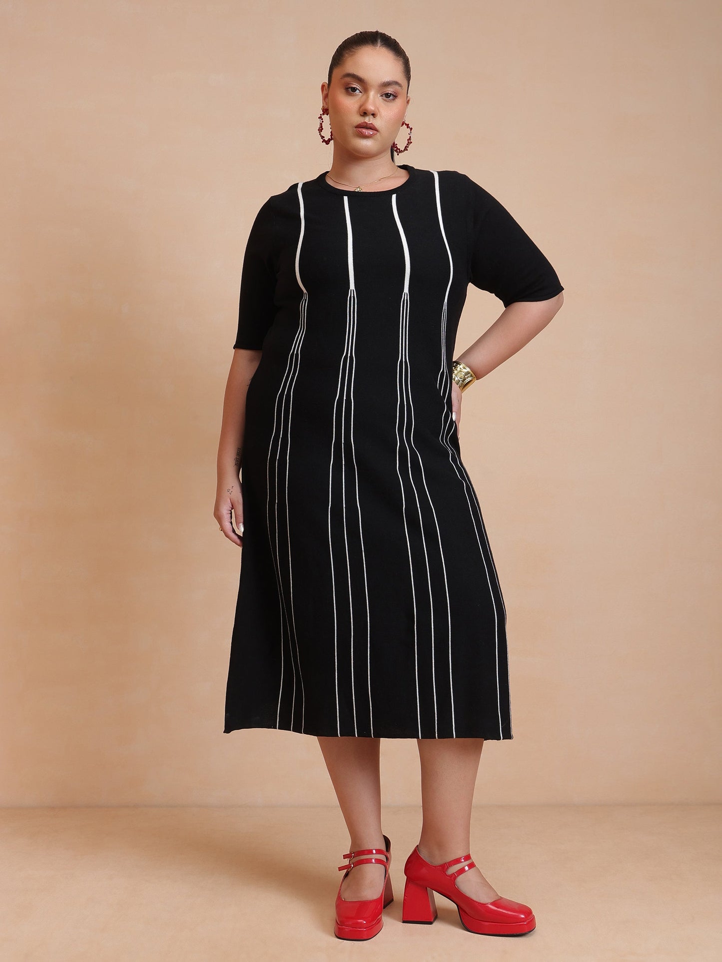 Black & White Stripe Knit Short Sleeves Midi Dress-SASSAFRAS Curve