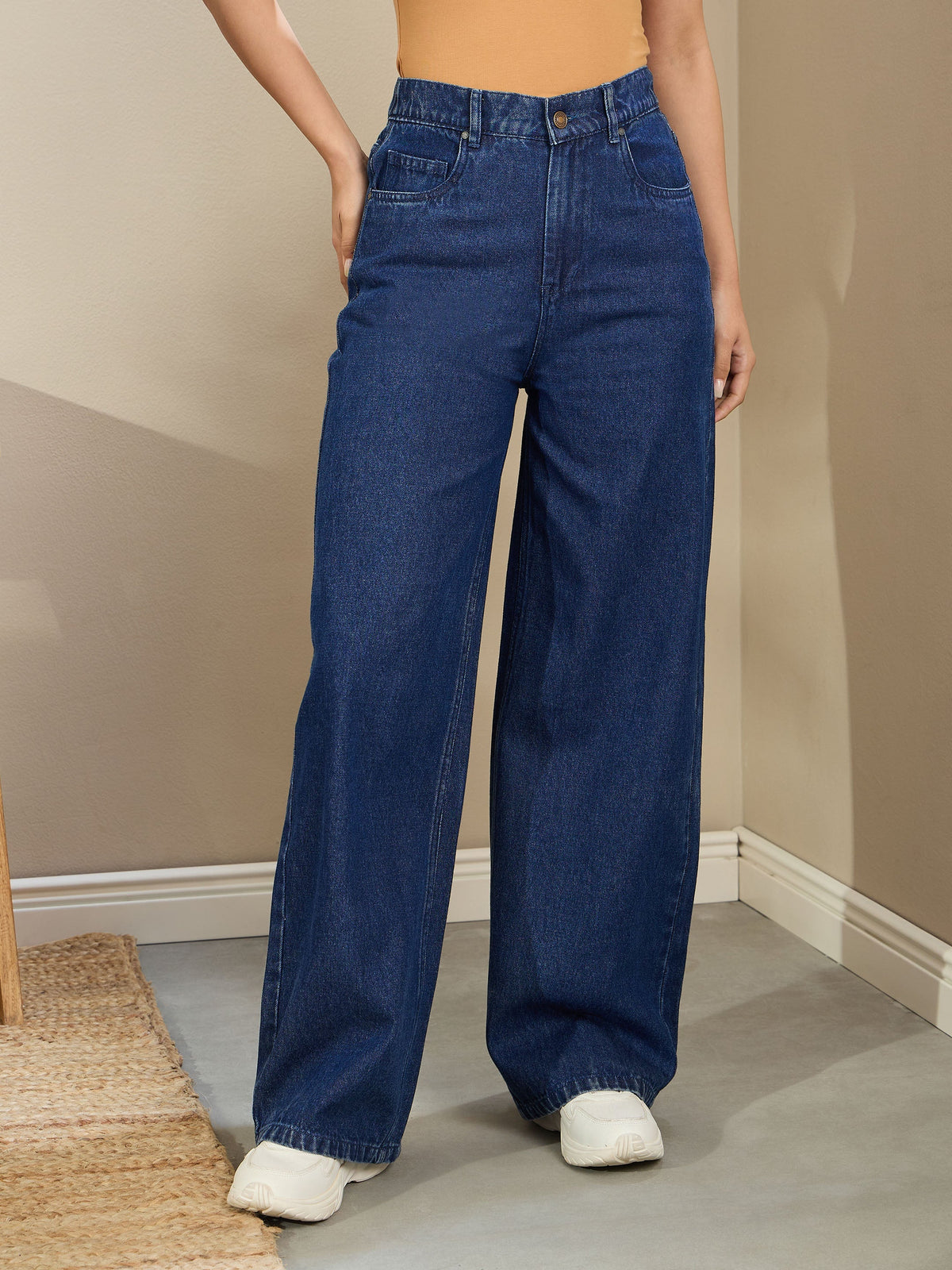Women Navy Blue Wash High Waist Straight Fit Jeans