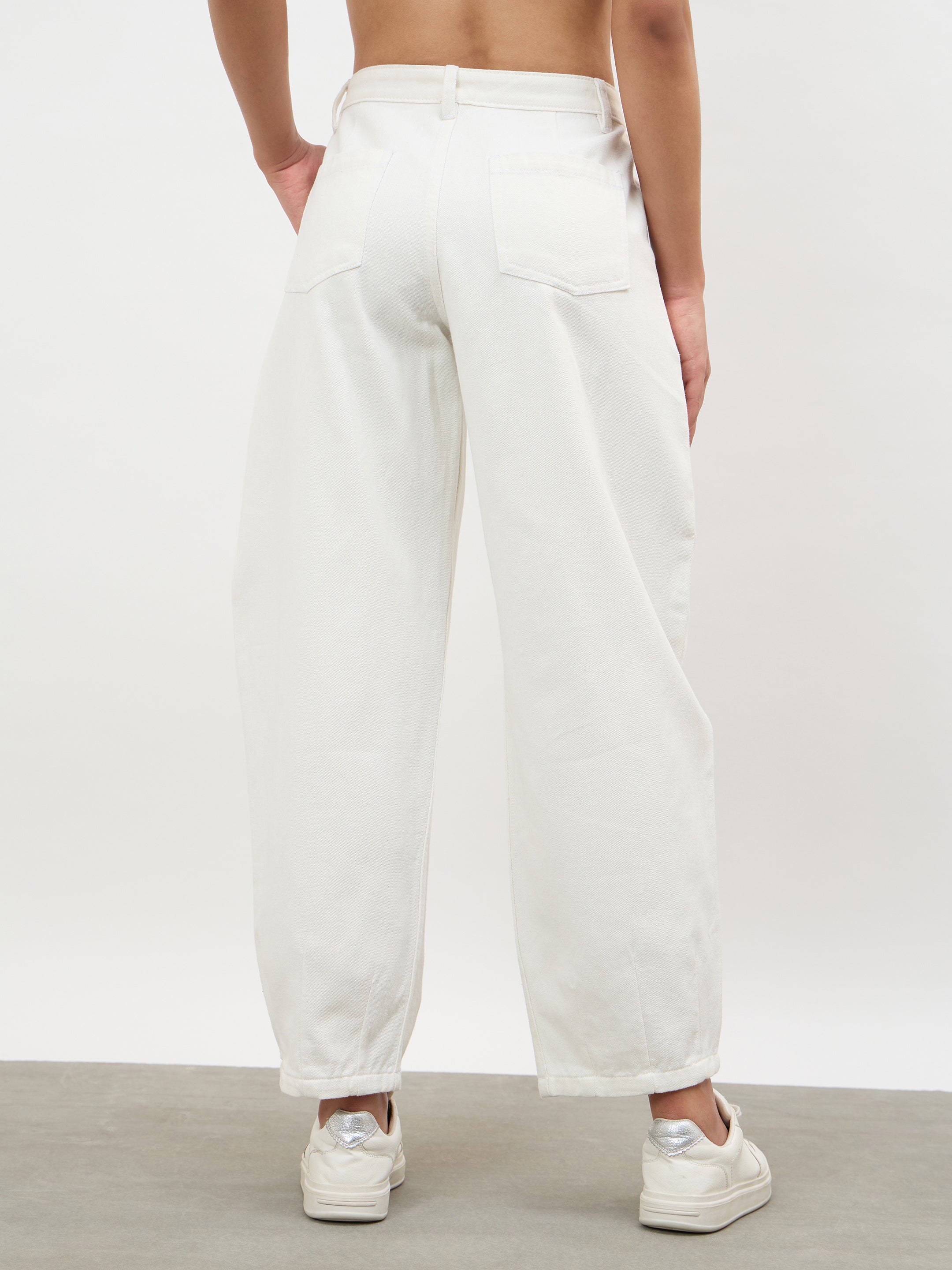 Women White Mid Rise Slouchy Fit Jeans