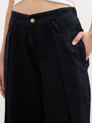 Women Jet Black Overlap Pleated Mid Rise Jeans
