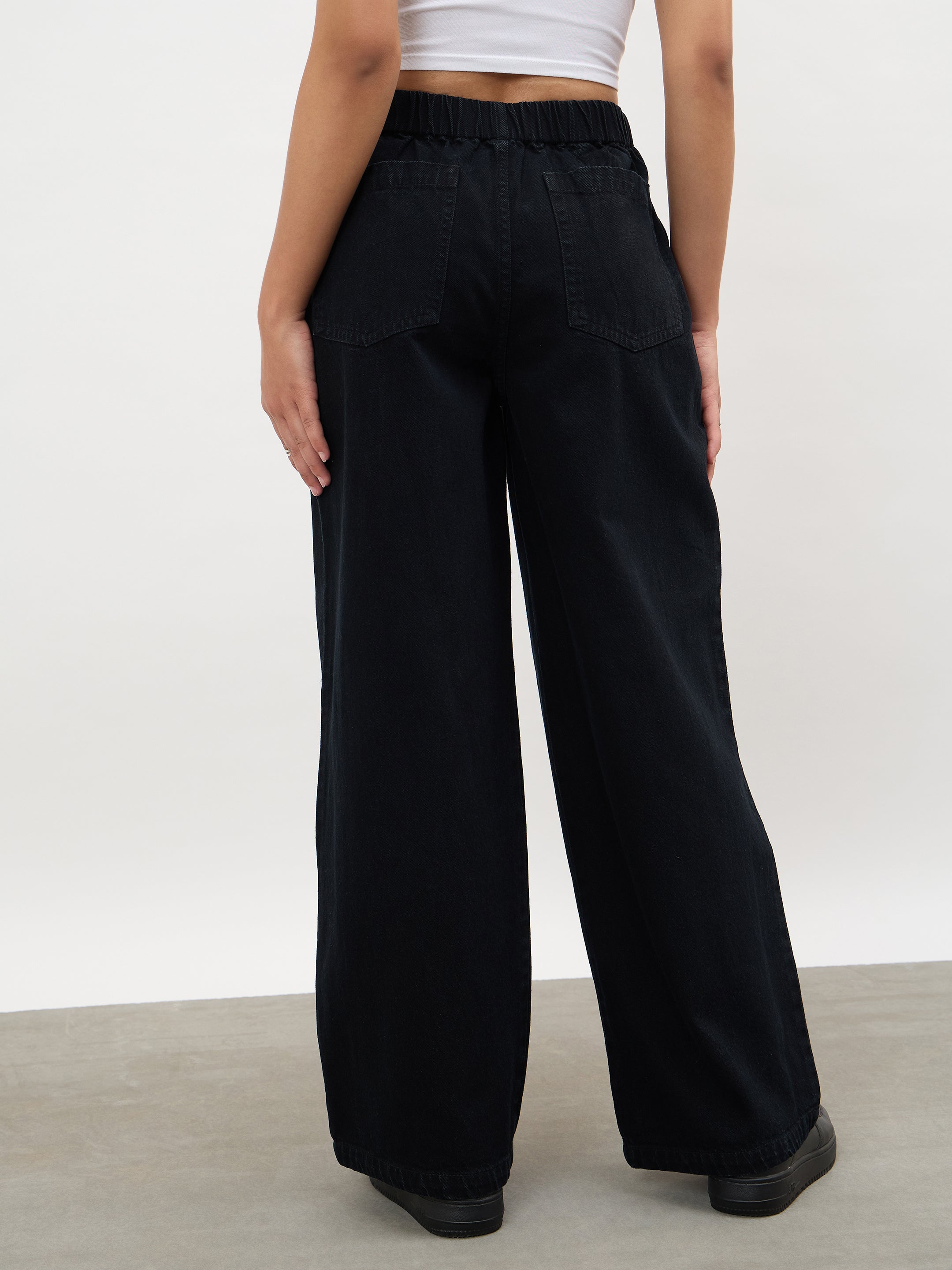 Women Jet Black Overlap Pleated Mid Rise Jeans