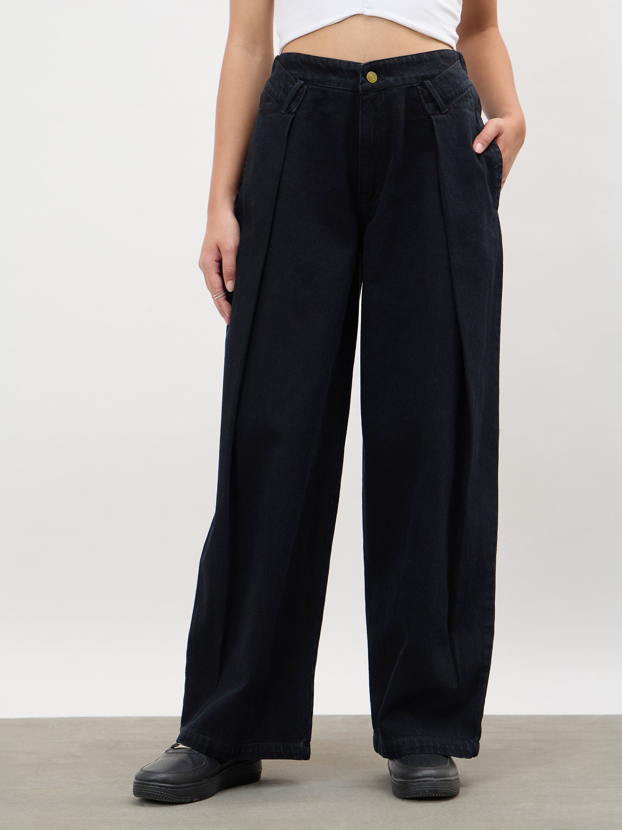 Women Jet Black Overlap Pleated Mid Rise Jeans