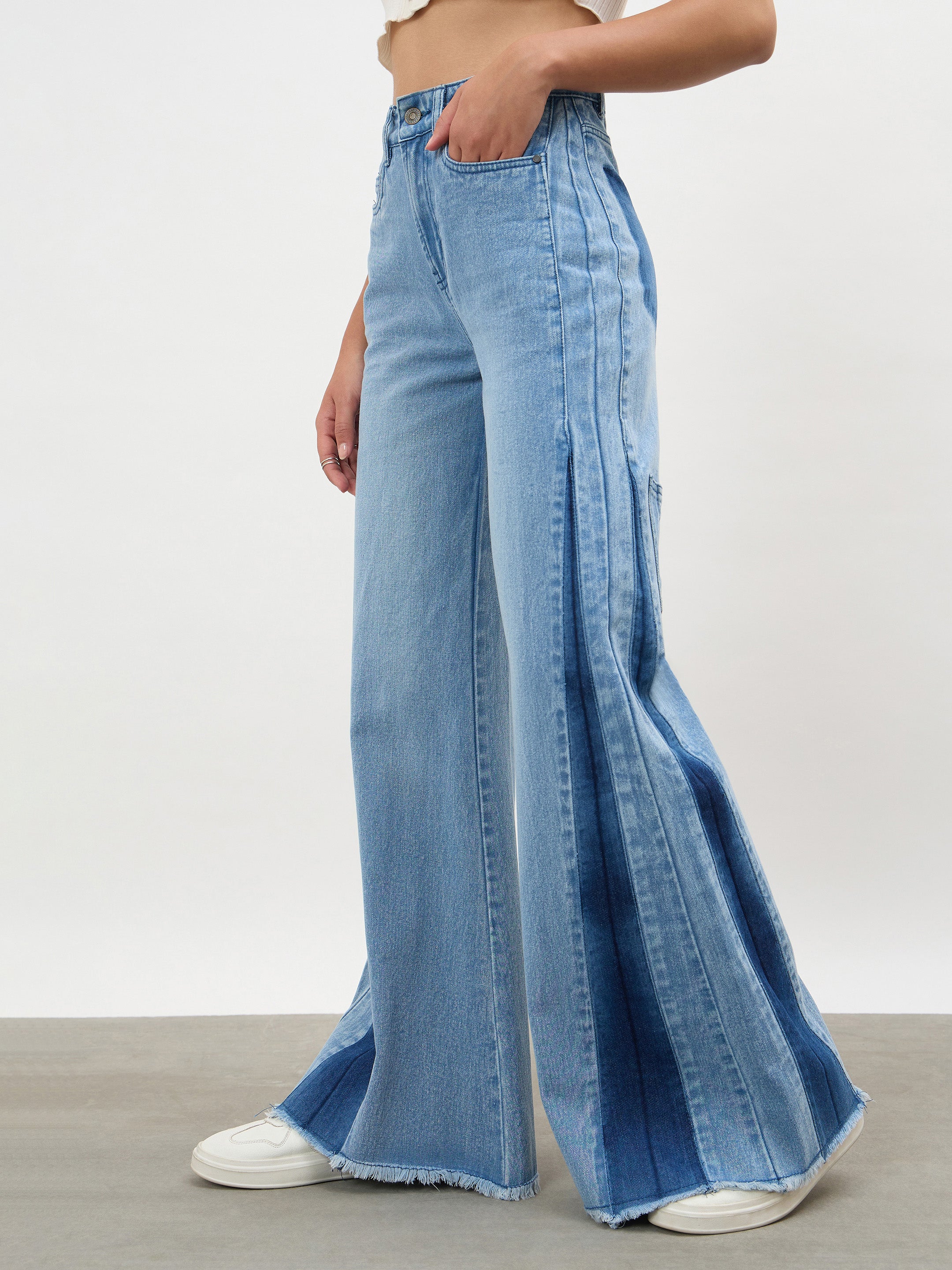 Women Blue Blast Side Colour Blocking Flared Jeans