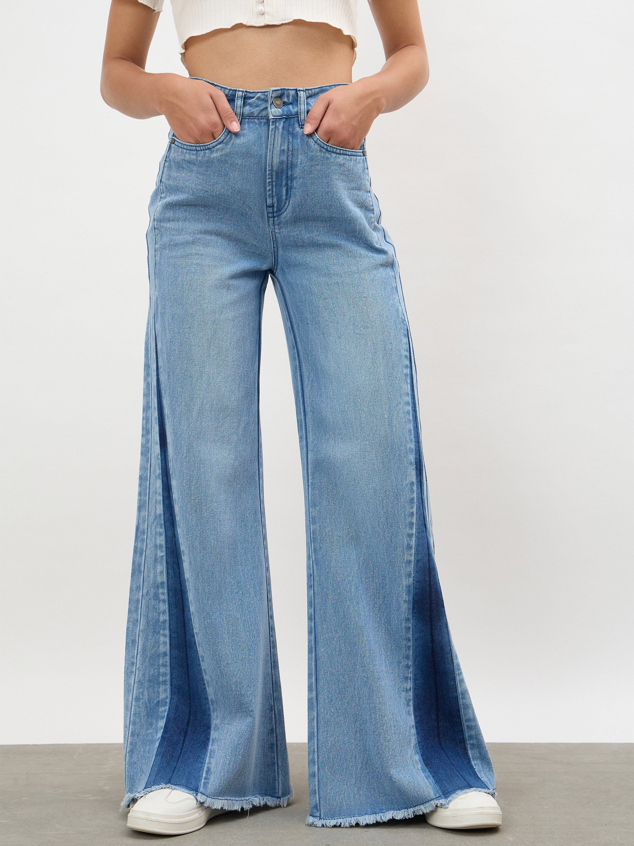 Women Blue Blast Side Colour Blocking Flared Jeans