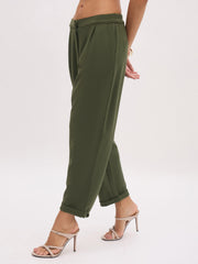 Women Olive Cross Pocket Bottom Fold Straight Pants