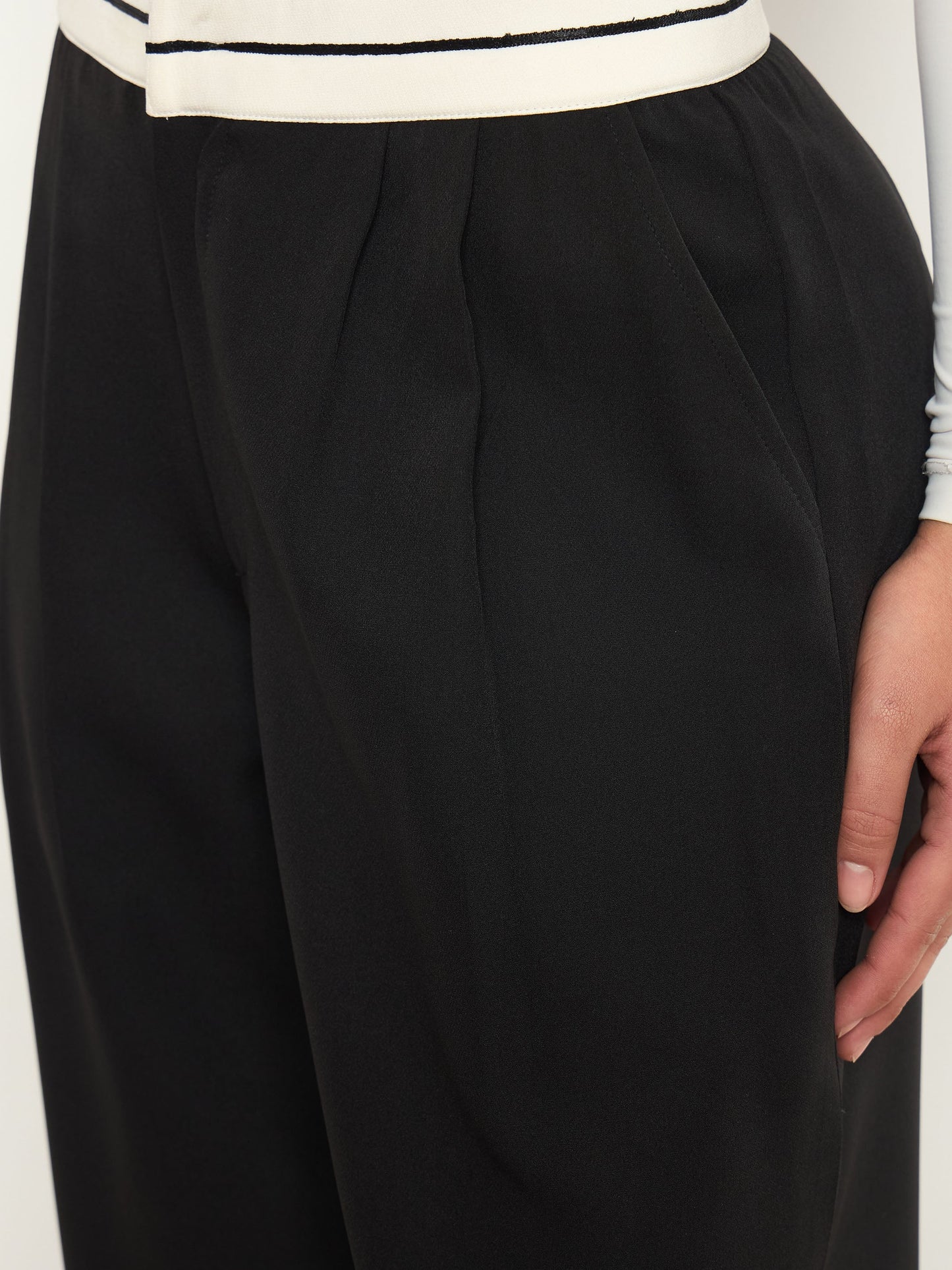 Black Front Pleated Wide Leg Korean Pants SASSAFRAS 