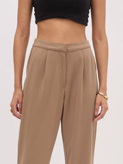 Women Beige PeterPan Cap Sleeve Button Top With Trousers