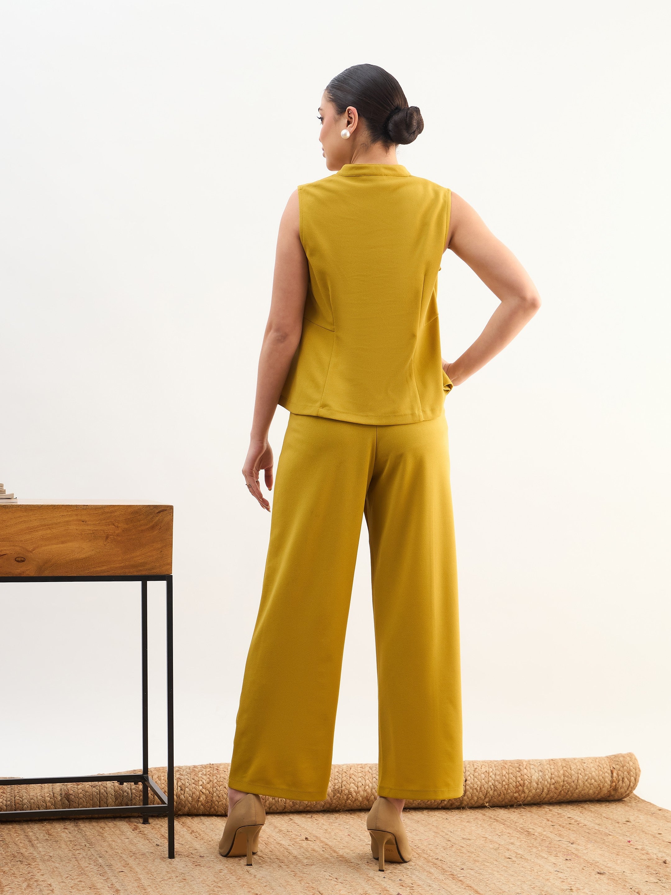 Lemon Rhombus Neck Top With Cross Pocket Pants SASSAFRAS worklyf