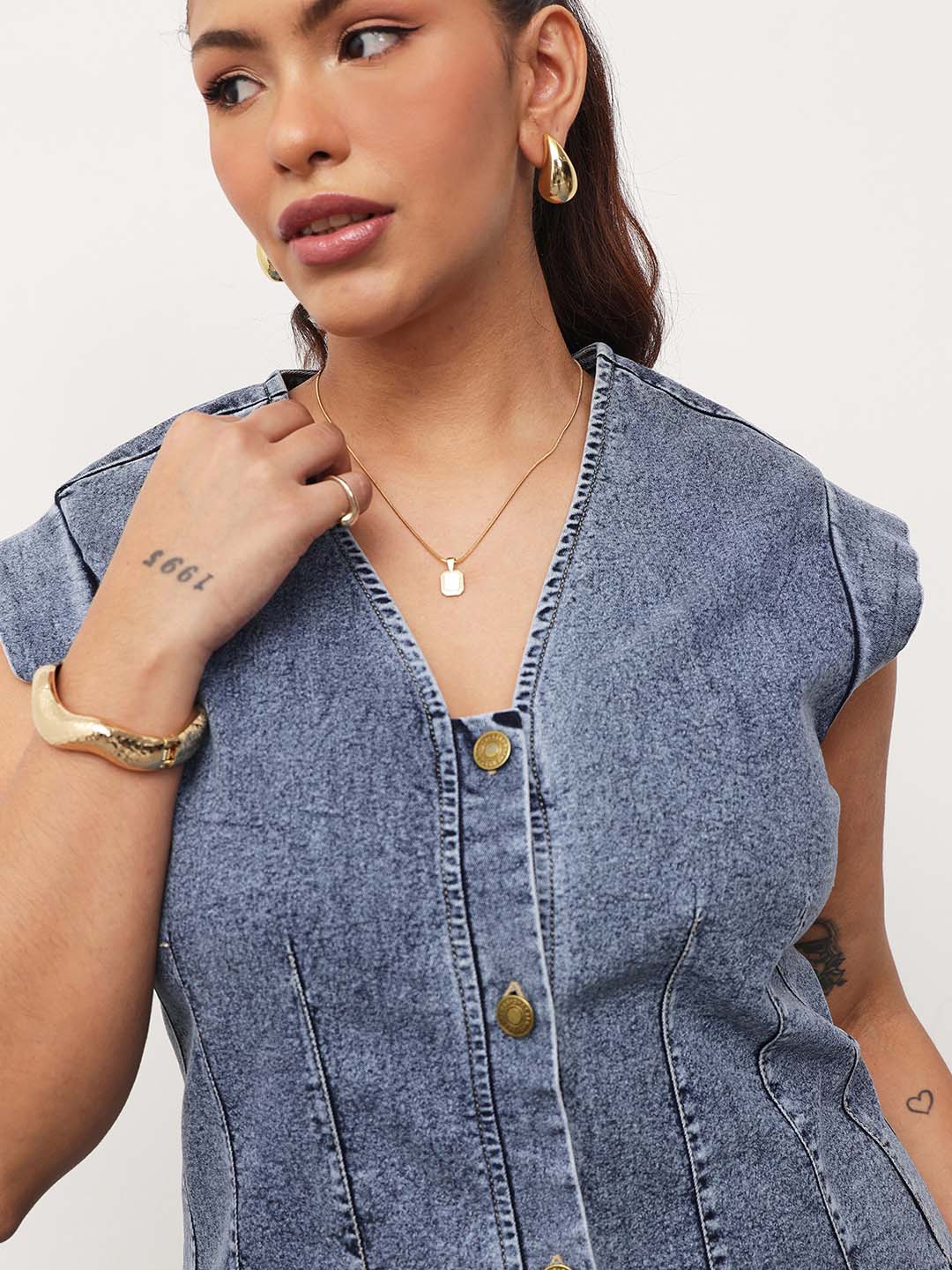 Women Blue Blast Denim Button Down Top With Mom Fit Jeans