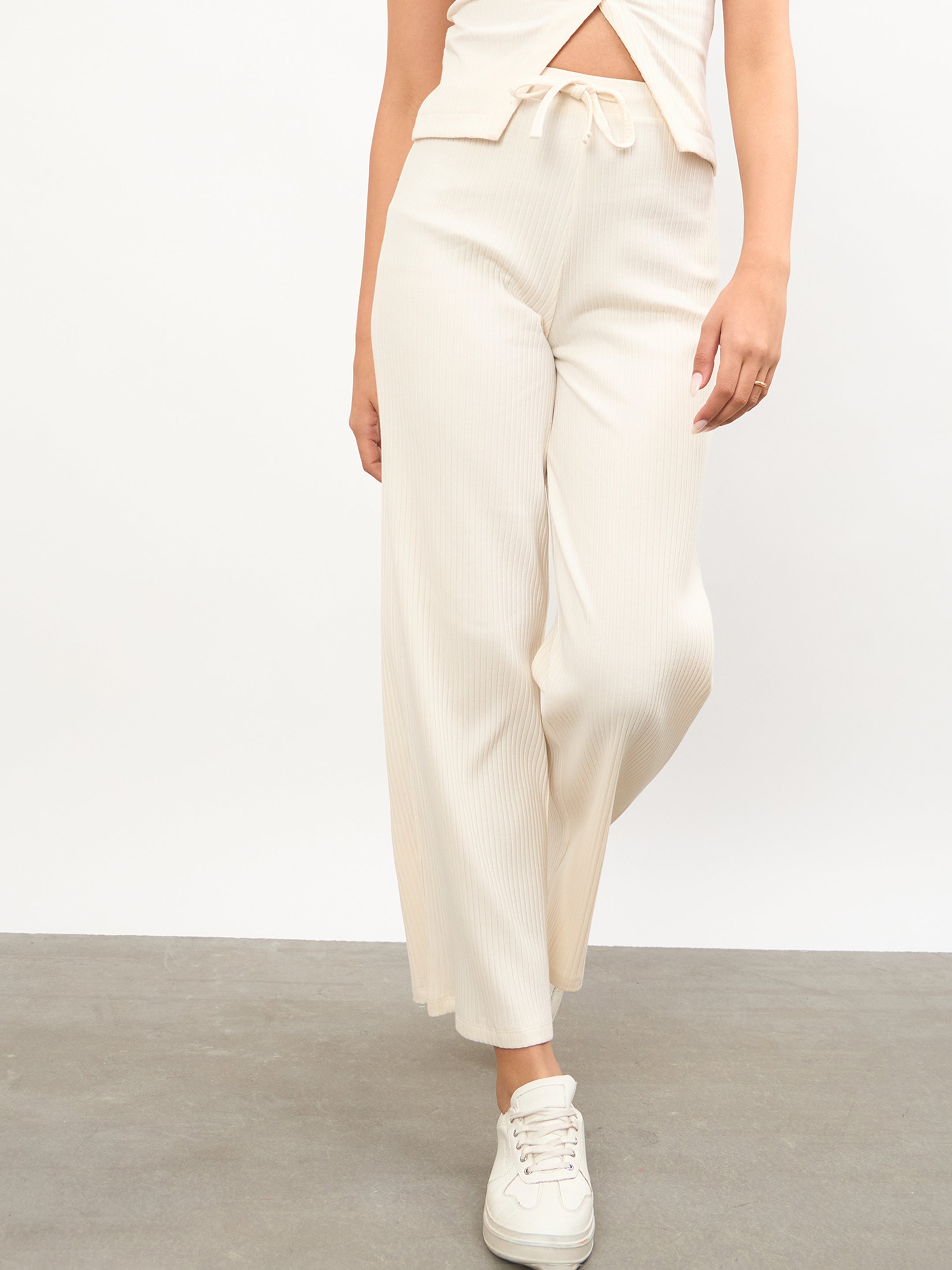 Women Off-White Round Neck Button Down Top With Drawstring Pants