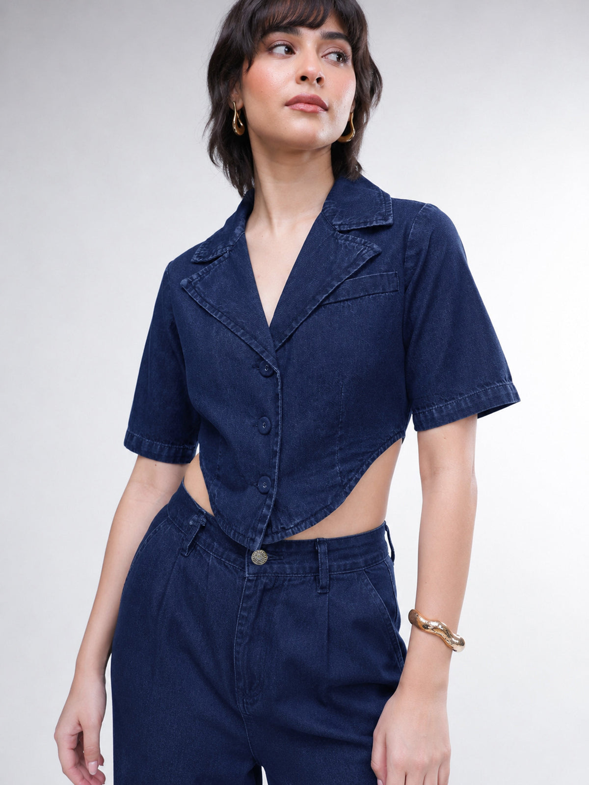 Navy Back Cut-Out Crop Top With Straight Jeans-SASSAFRAS