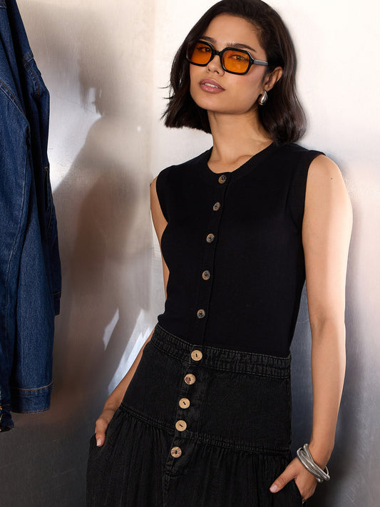 Women Black Kniited Round Neck Button Down Top