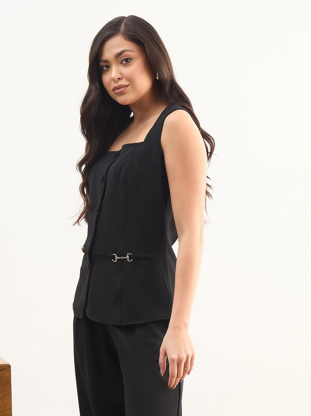 Black Rhombus Neck Sleeveless Front Button Top-SASSAFRAS worklyf