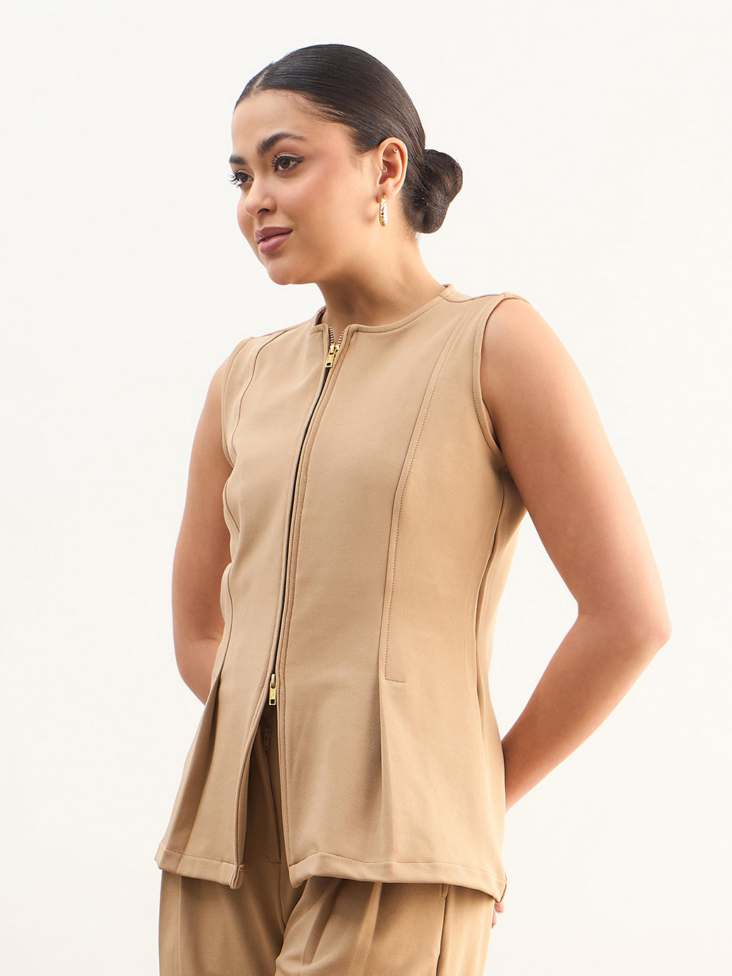 Beige Round Neck Front Zipper Top-SASSAFRAS worklyf