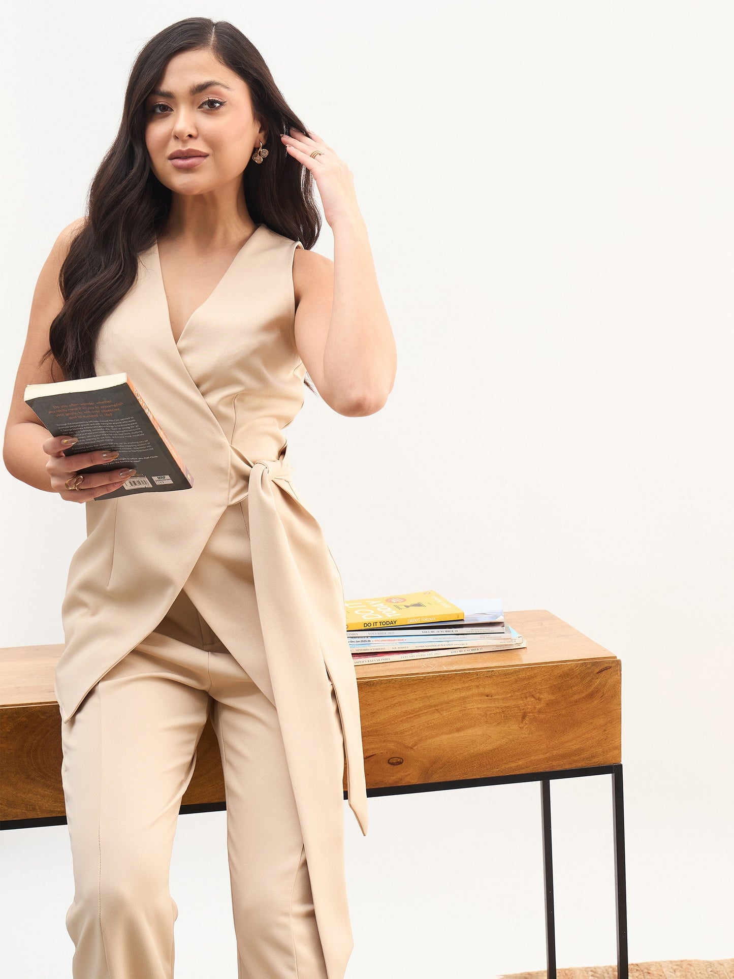 Beige V Neck Sleeveless Tie Up Closure Top-SASSAFRAS worklyf