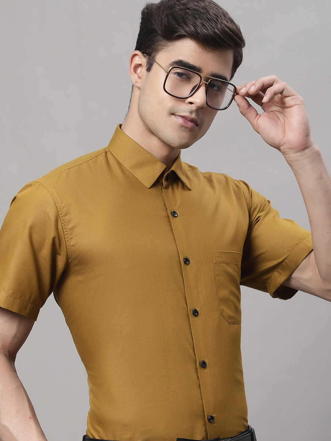 Men's Cotton Half Sleeves Solid Formal Shirts
