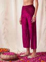 Women Fuchsia Velvet Straight Kurta with Pants