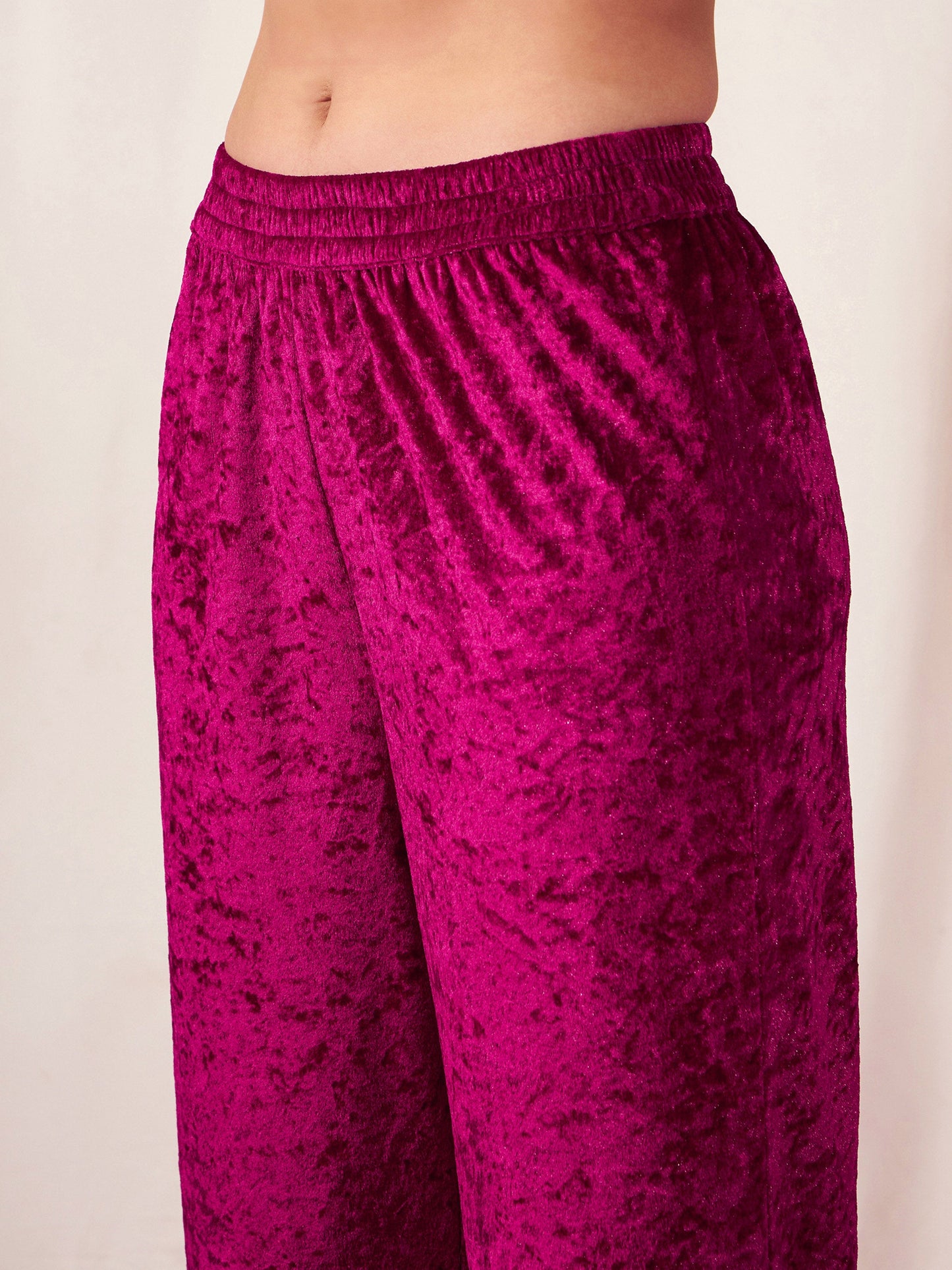 Women Fuchsia Velvet Straight Kurta with Pants