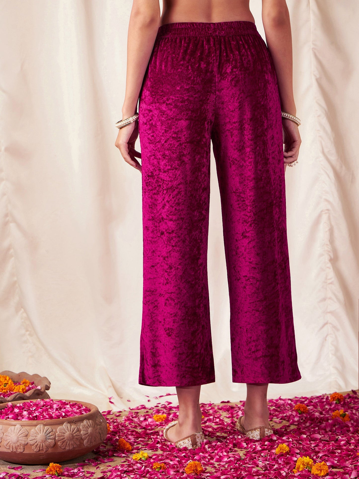 Women Fuchsia Velvet Straight Kurta with Pants
