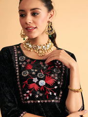 Shae by SASSAFRAS - Women Black Velvet Embroidered Short Kurta With Dhoti Pants
