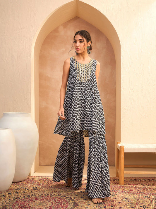 Women Black Printed Embroidered Kurta With Sharara