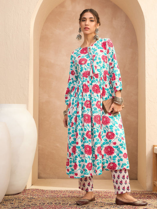 Women Off White Floral Gathered Kurta With Pencil Pants