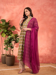 Women Green Floral Cambric Kurta With Pencil Pants & Dupatta