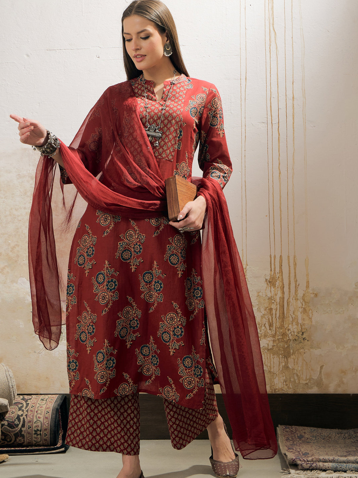 Women Maroon Floral Straight Kurta With Pencil Pants & Dupatta