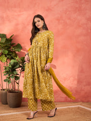 Women Yellow Floral Front Dori Gathered Kurta With Pencil Pants & Dupatta